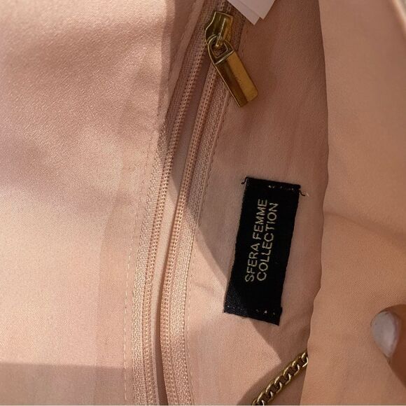 SFERA FEMME COLLECTION Embroidered Floral Clutch - Picture 5 of 5